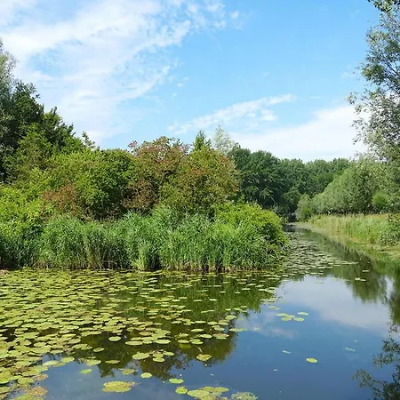 Bed & Breakfast Belle - Luxe In Art Deco Stijl